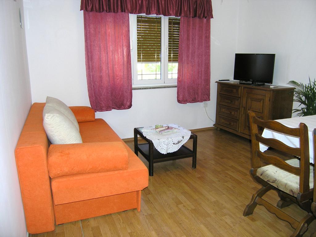 Apartment Julija 克尔克 外观 照片